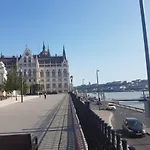 Apartment Hungary Westend *