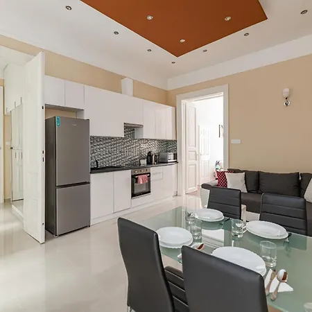 Hungary Westend * بودابست