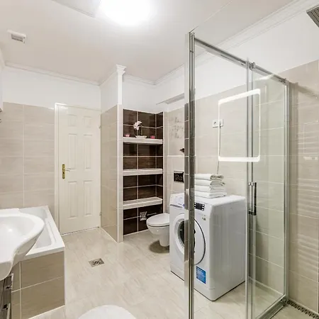 Hungary Westend بودابست